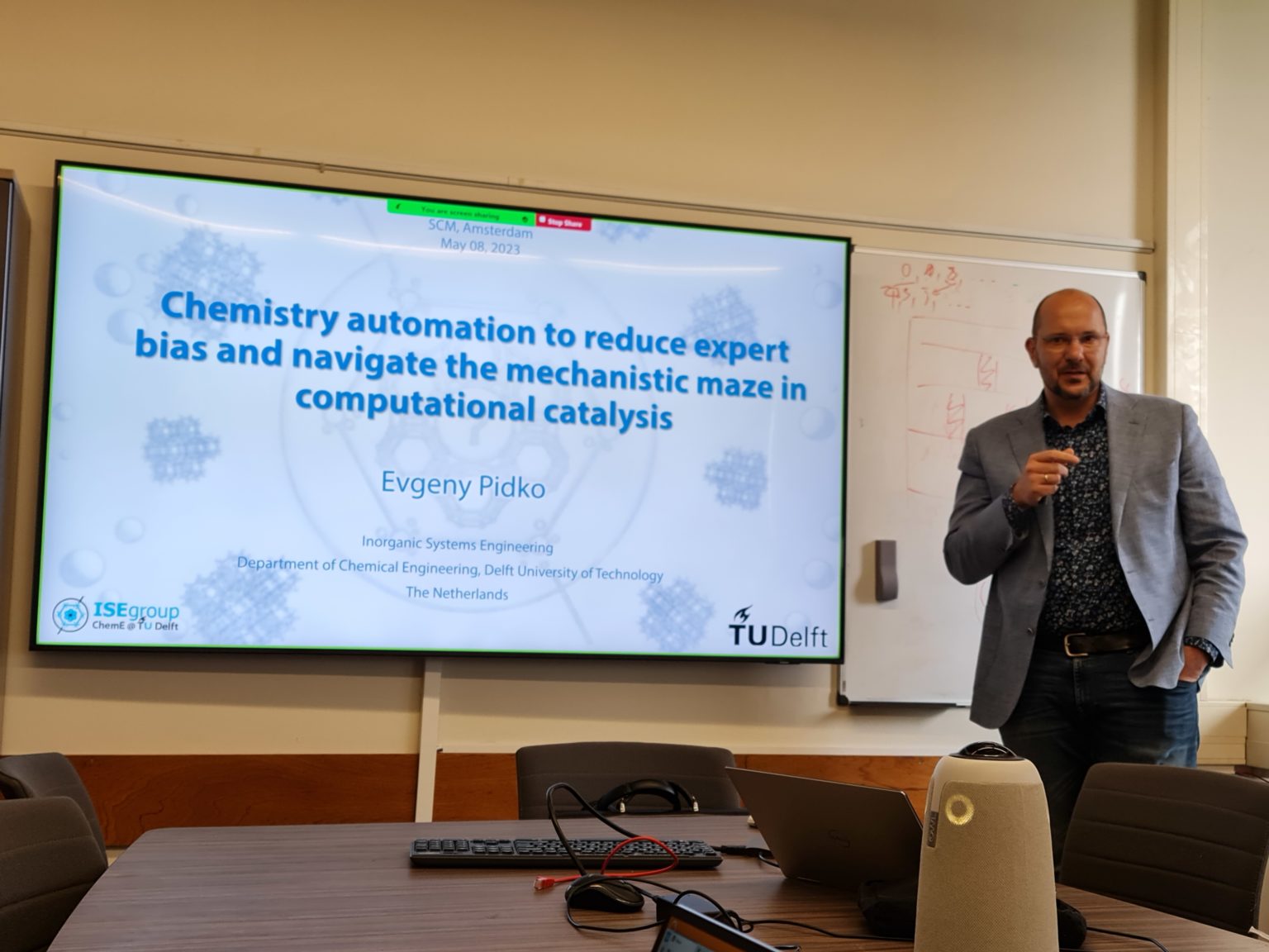 Chemistry automation by Evgeny Pidko Software for Chemistry